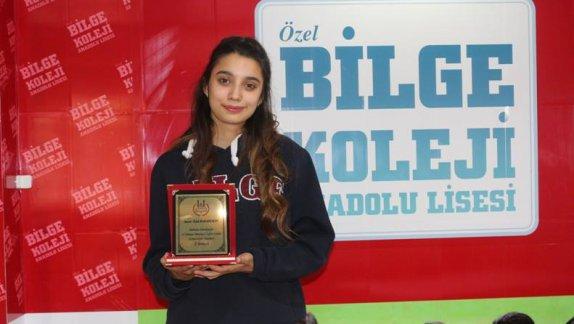 BİLGİ KOLEJİ "15 Temmuz hain darbe girişimi üzerine kompozisyon yazan Öykü Karaduman" İl Birincisi oldu.