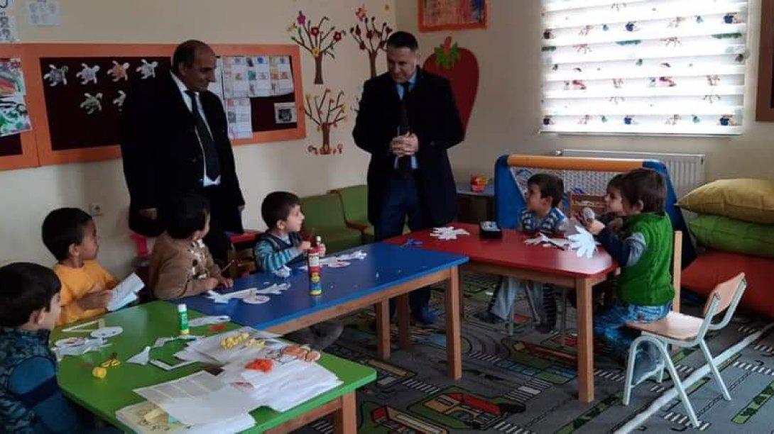 İlçe Milli Eğitim Müdürümüz Nurullah Yavilioğlu ve Şube Müdürümüz Hasan Gedik,  Alaca İlkokulu, Atlıkonak (Rasim Önalan ) ve Tebricik İlkokulunu ziyaret ettiler.