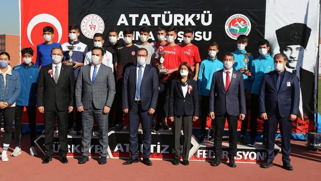   10 Kasım Atatürk'ü Anma Kros Yarışmasında Birincilik