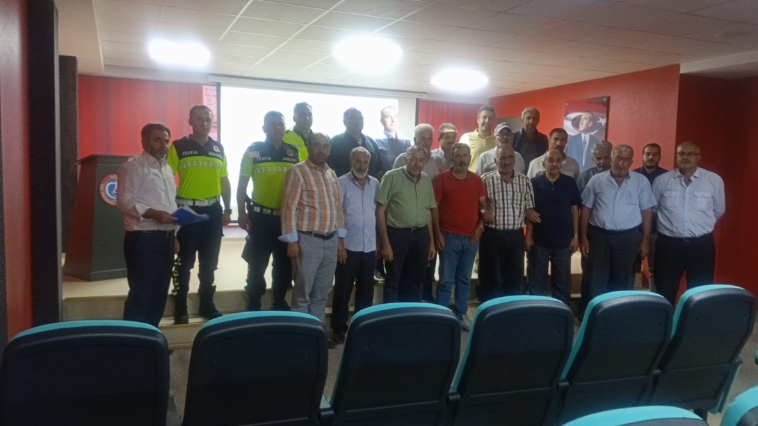 Okul Servis Araçları Şoförleri  Yönelik Seminer Yapıldı.